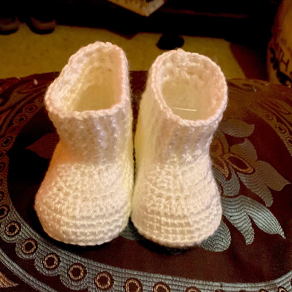 Baby boot handmaiden white color